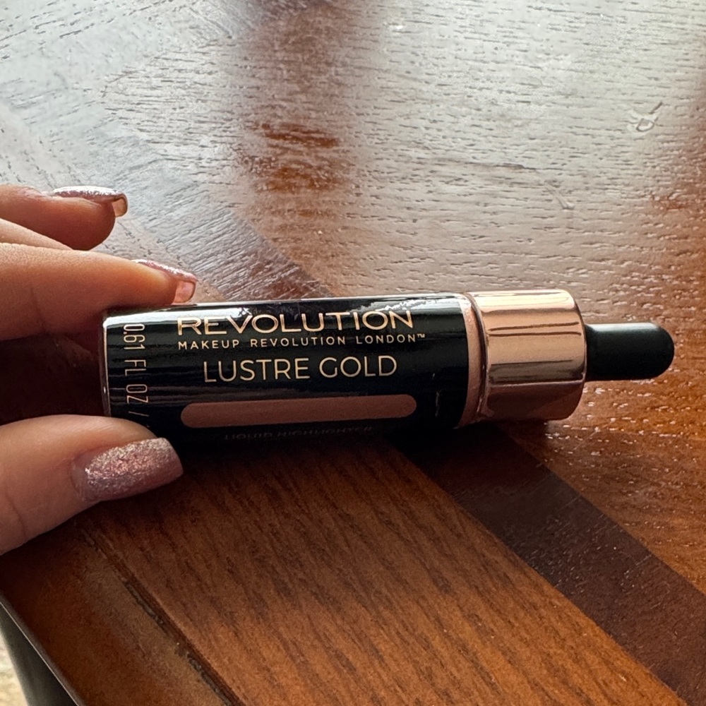 Revolution Lustre Gold Liquid Highlighter